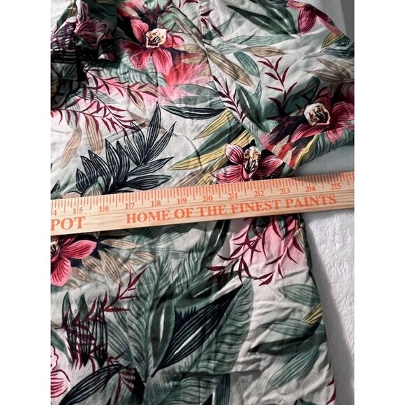 Teddi Woman Tropical Button-Up Shirt | Size 1X | Floral Island Vibes - Picture 7 of 7